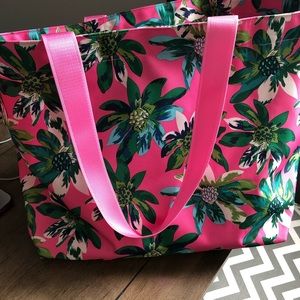 Vera Bradley Beach Bag/ Family Tote